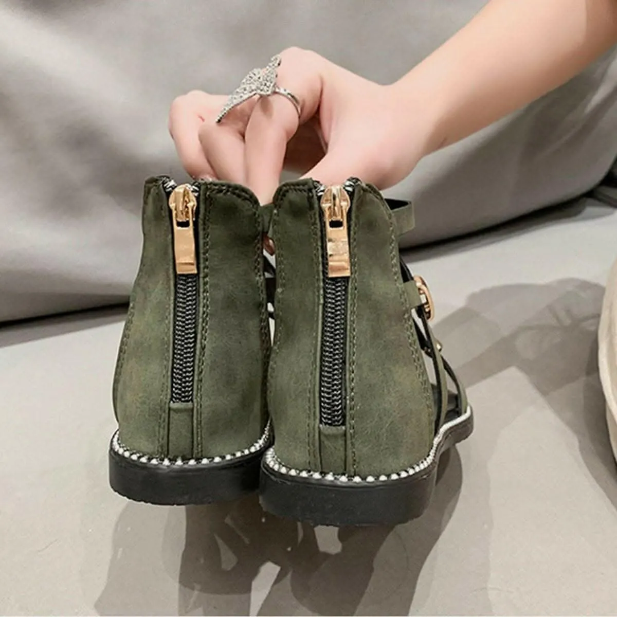 Chic open-toe flat sandals with zipper