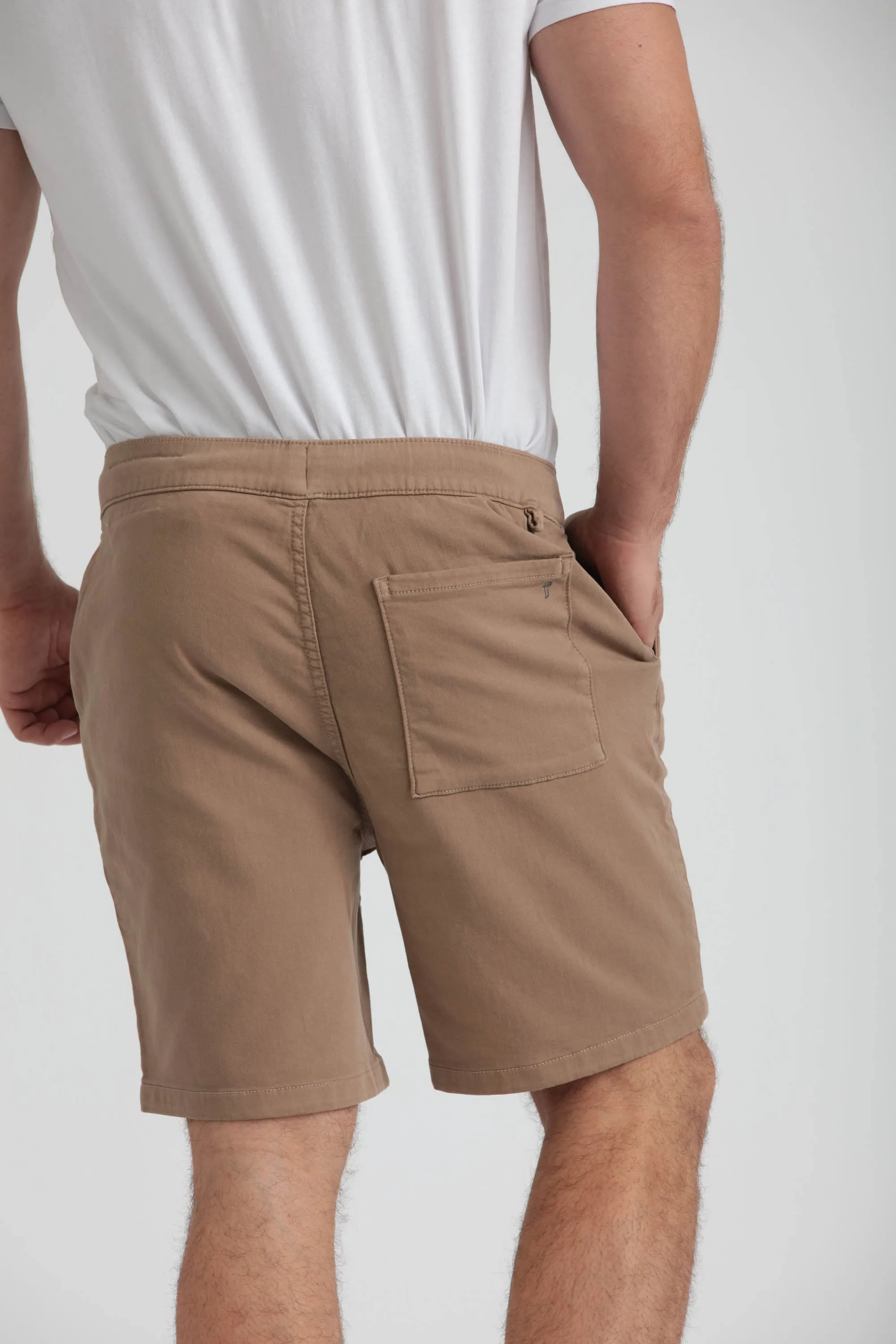Everyday Comfort Shorts (Athletic Fit) / Dark Khaki