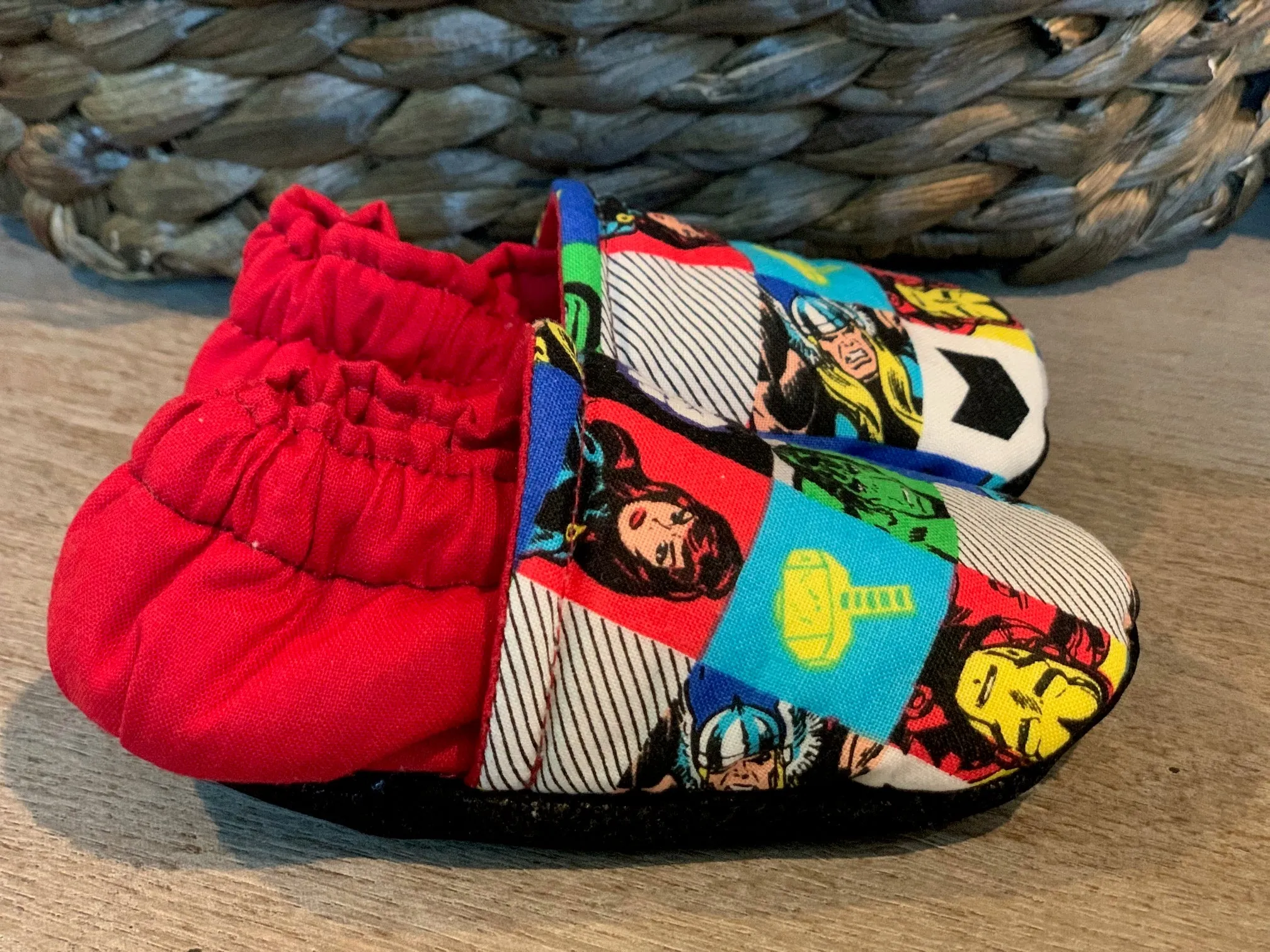 Marvel Universe - Red