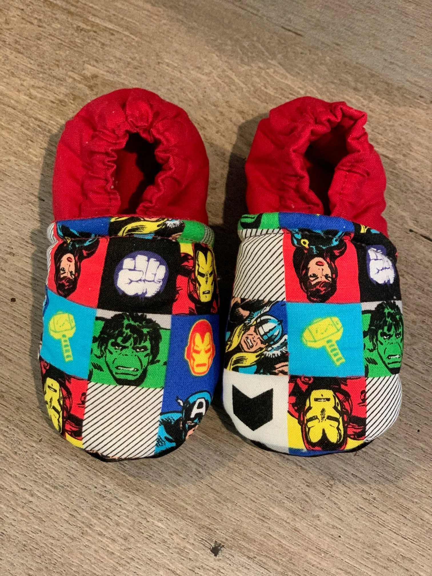 Marvel Universe - Red