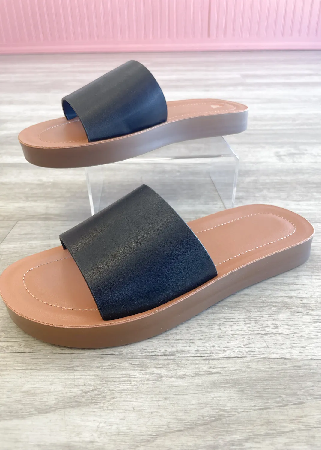 Monica Sandal