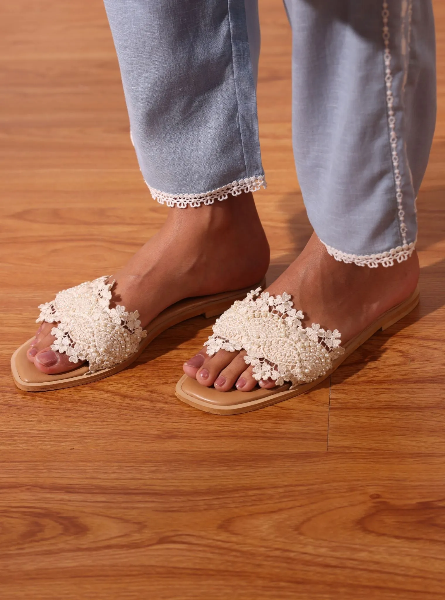 Mulmul Zeba Off white Vegan Flats