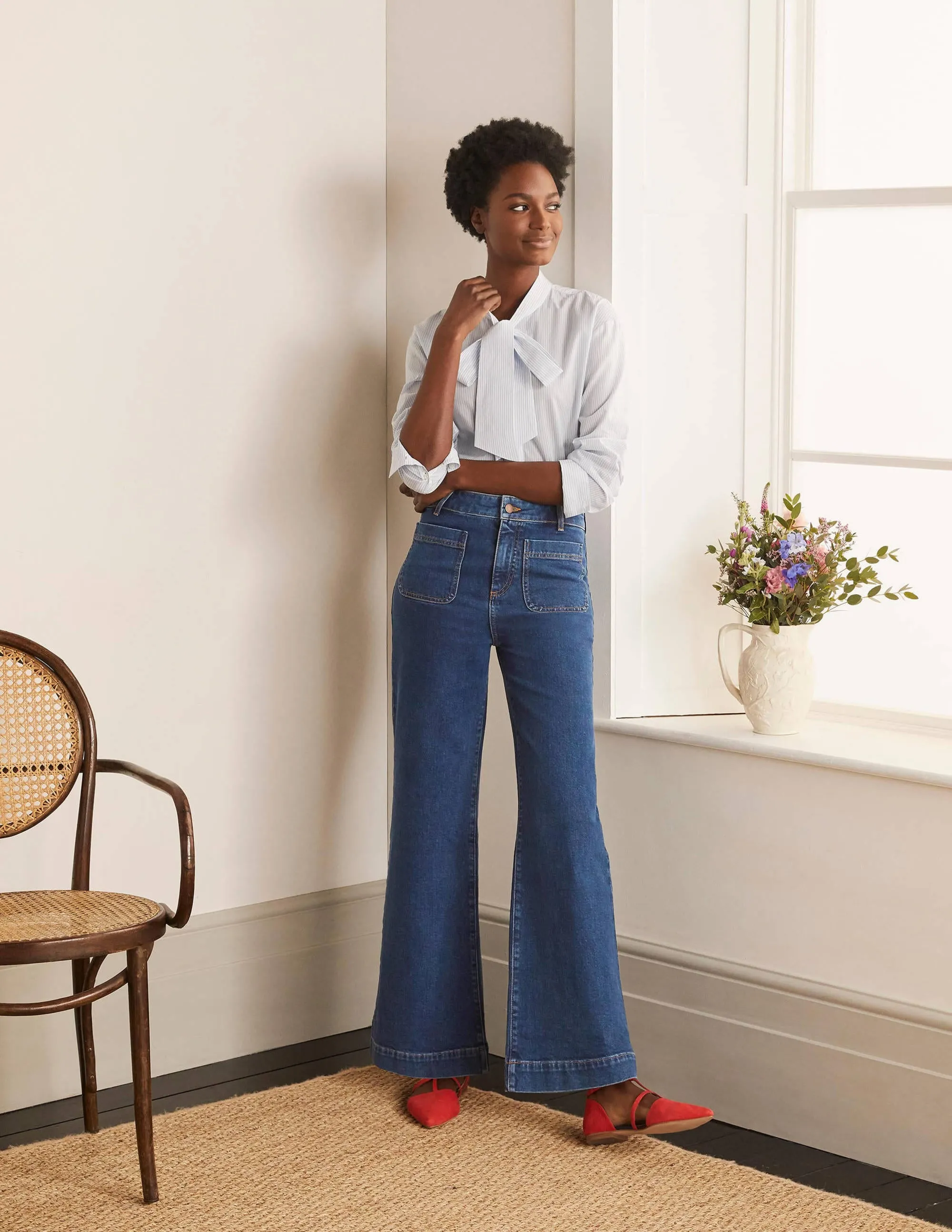 Patch Pocket Wide Leg Jeans-Mid Vintage