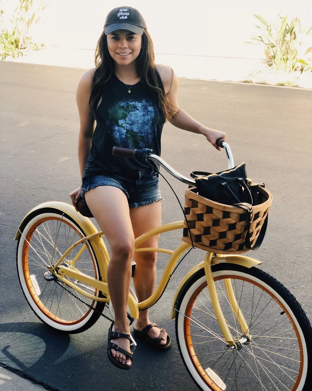 sixthreezero Dreamcycle Single Speed Women's Beach Cruiser Bike