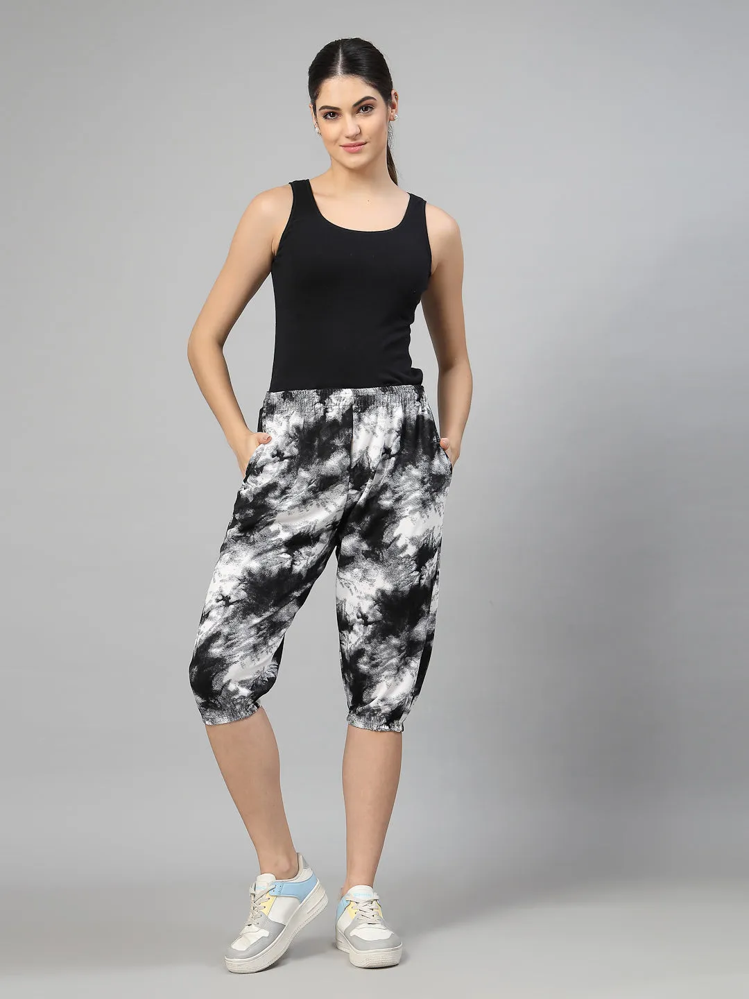 UZARUS Women's Animal Print Tie-Dye Strechable Capri 3/4th Shorts