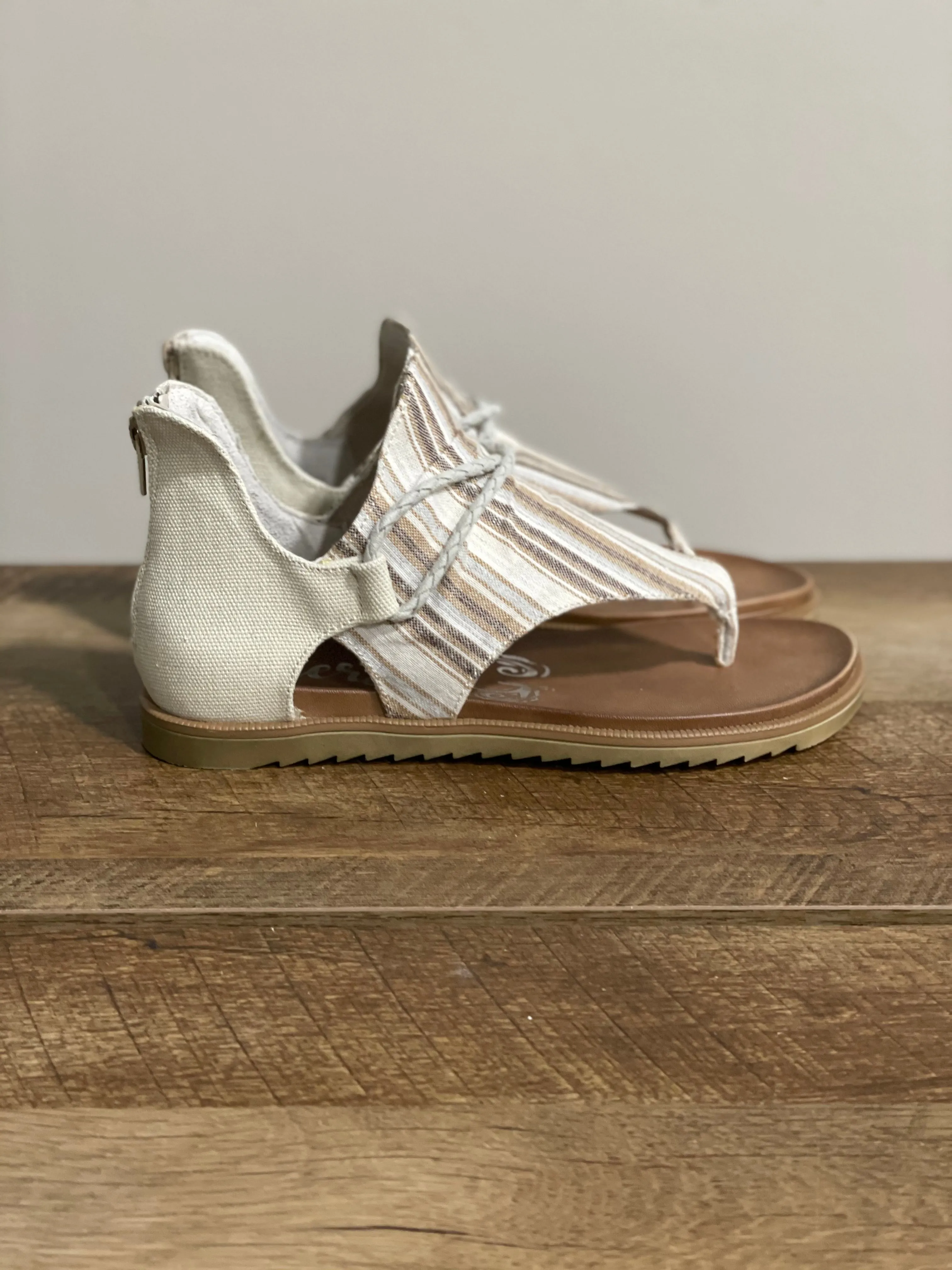 Very G Dakota Sandal | Cream